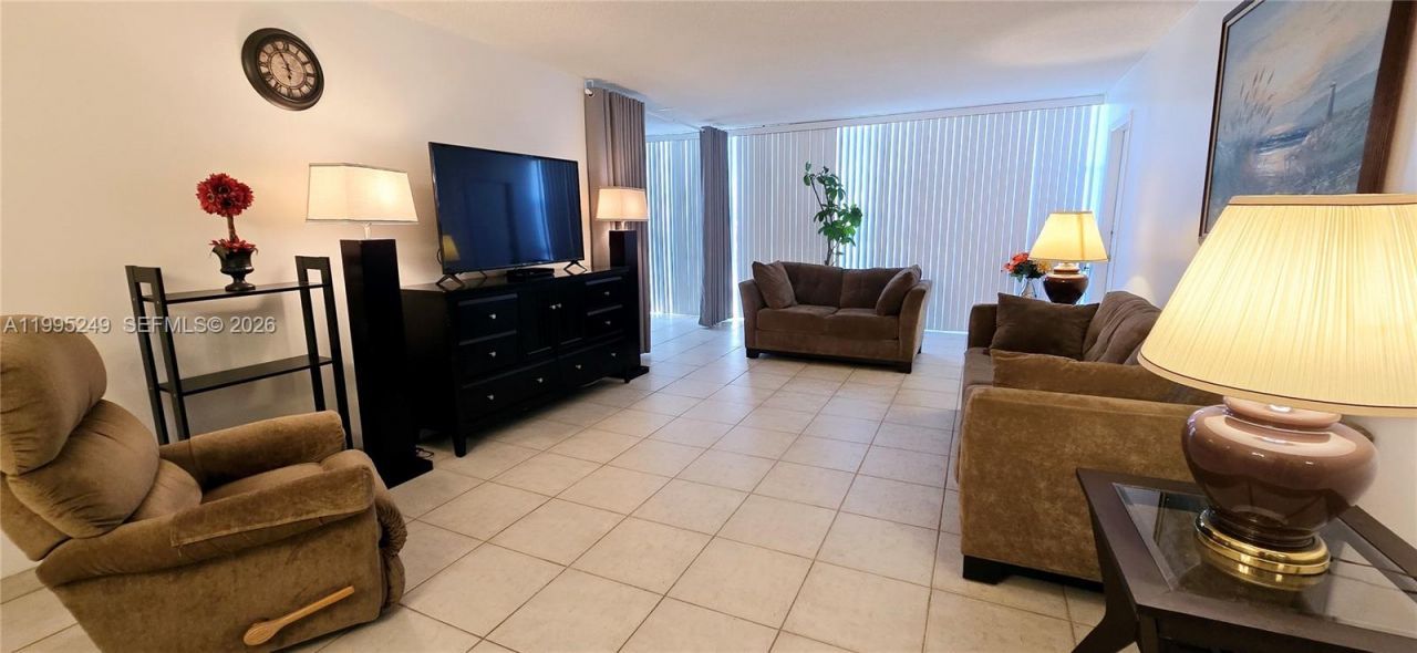 601 Three Islands Blvd, Unit 107, Hallandale Beach, FL 33009 Photo