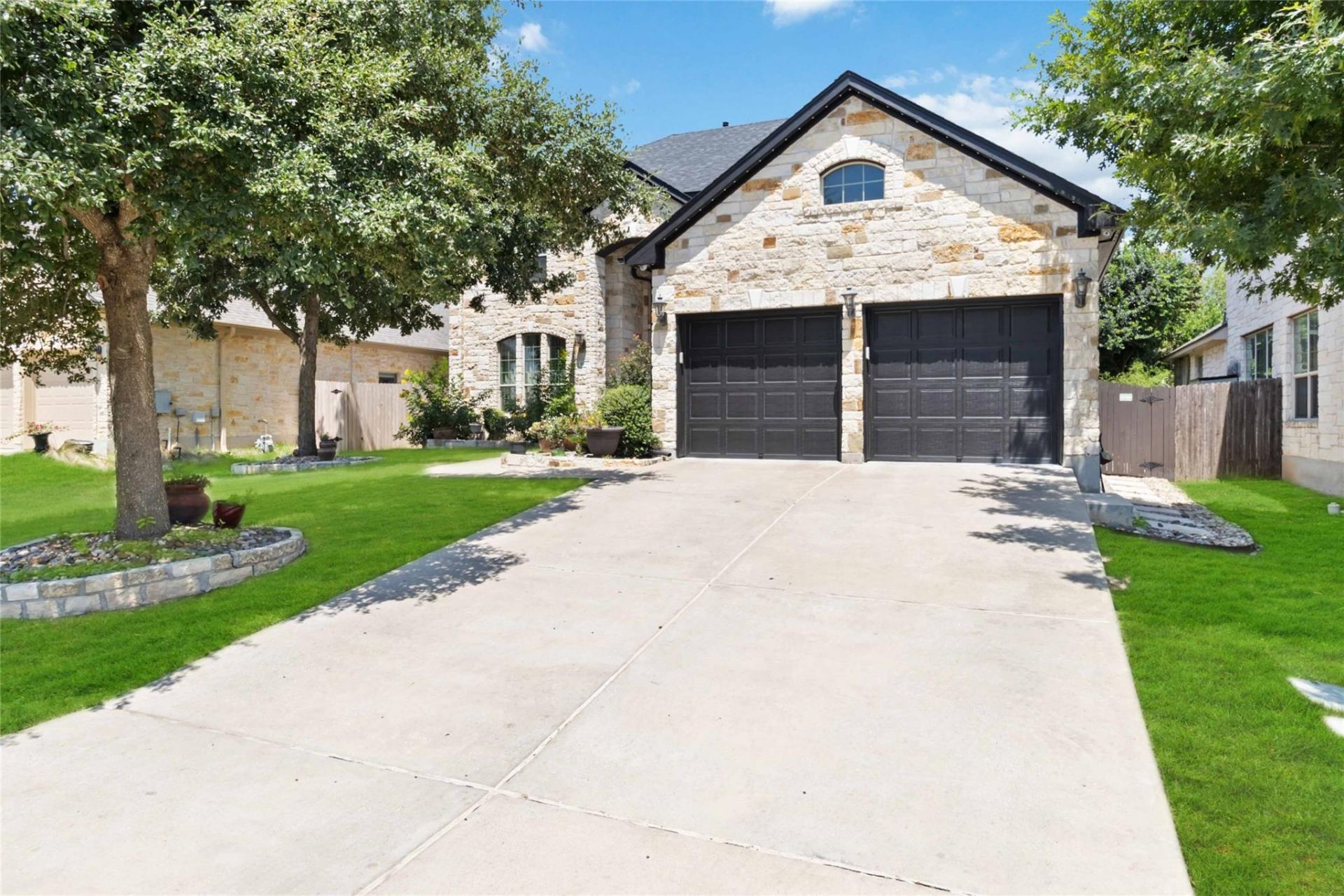 8032 Via Verde Dr, Austin, TX 78739 Main Photo