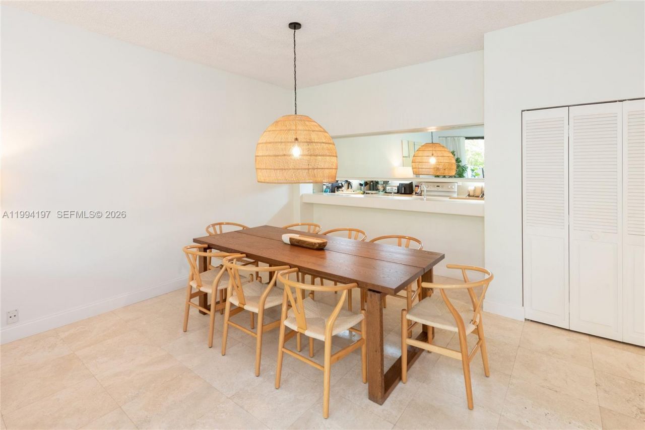 251 Crandon Blvd, Unit 141, Key Biscayne, FL 33149 Photo