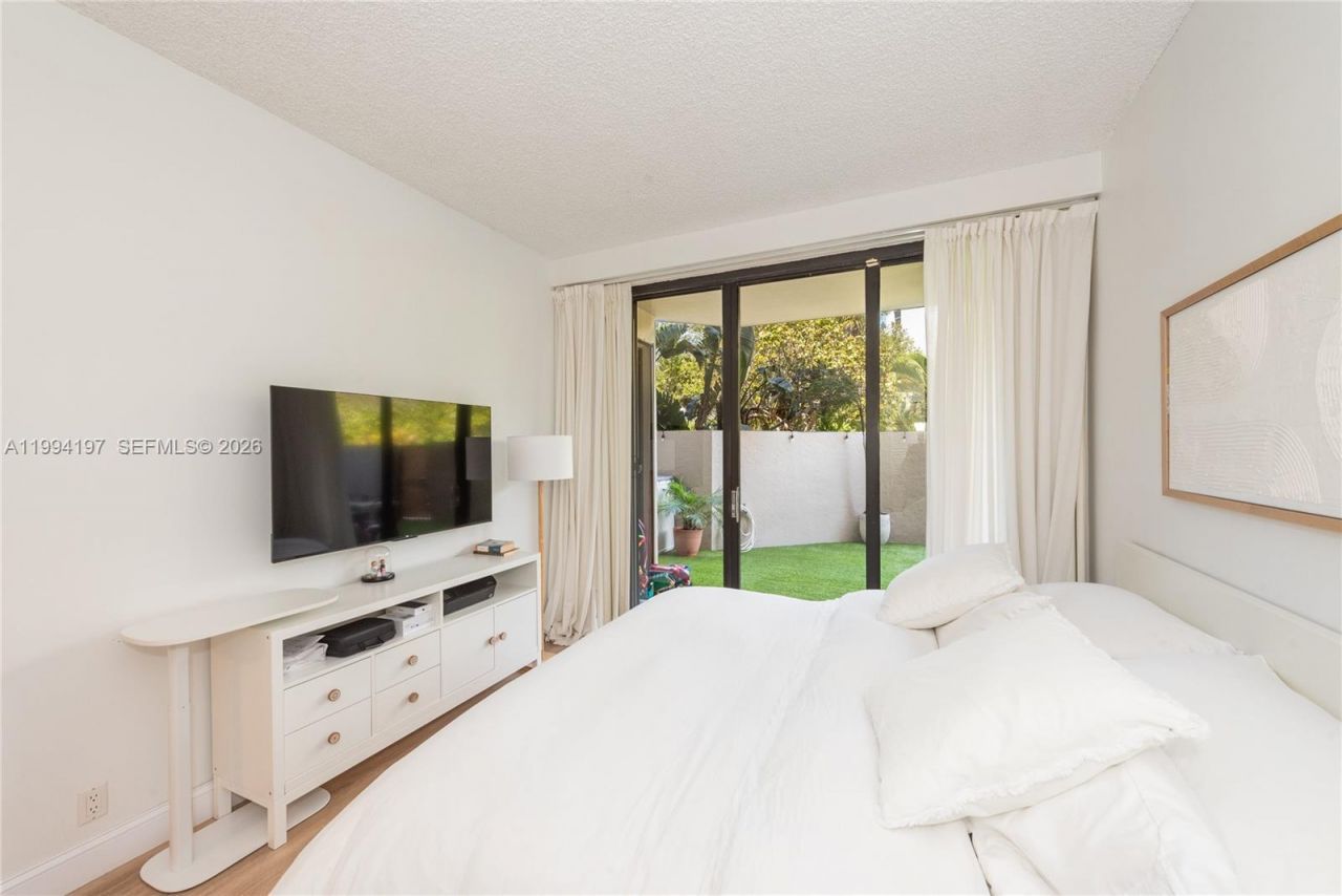 251 Crandon Blvd, Unit 141, Key Biscayne, FL 33149 Photo