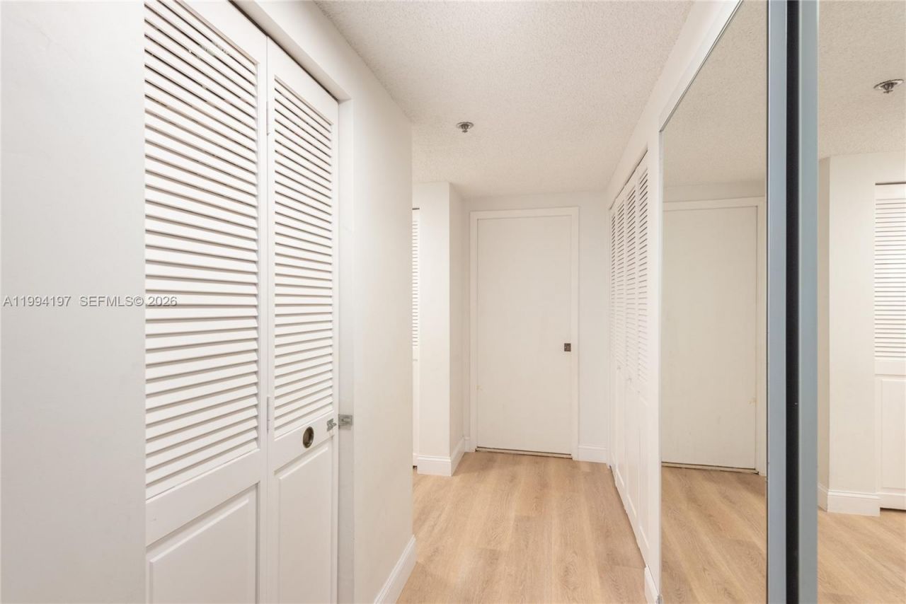 251 Crandon Blvd, Unit 141, Key Biscayne, FL 33149 Photo