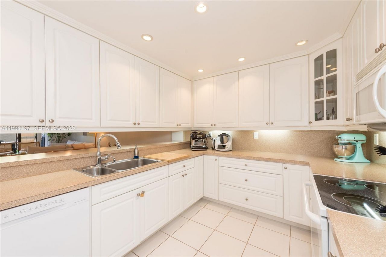 251 Crandon Blvd, Unit 141, Key Biscayne, FL 33149 Photo