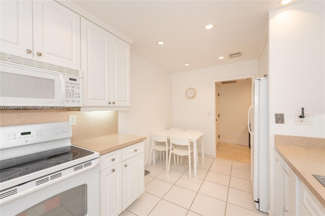 251 Crandon Blvd, Unit 141, Key Biscayne, FL 33149 Photo