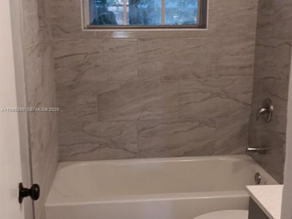 5640 NW 15th St, Unit 3, Lauderhill, FL 33313