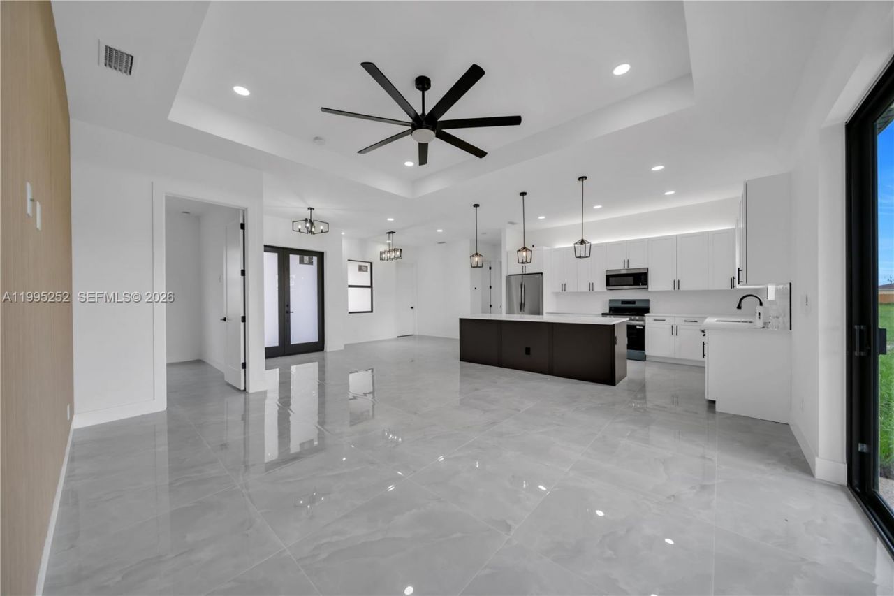 2720 Santa Barbara Blvd N, Cape Coral, FL 33993 Photo