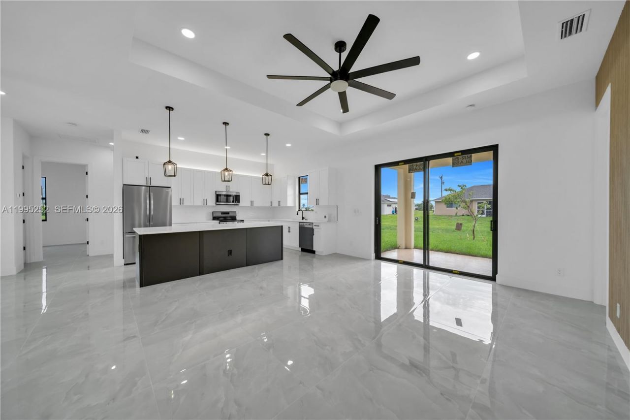 2720 Santa Barbara Blvd N, Cape Coral, FL 33993 Photo