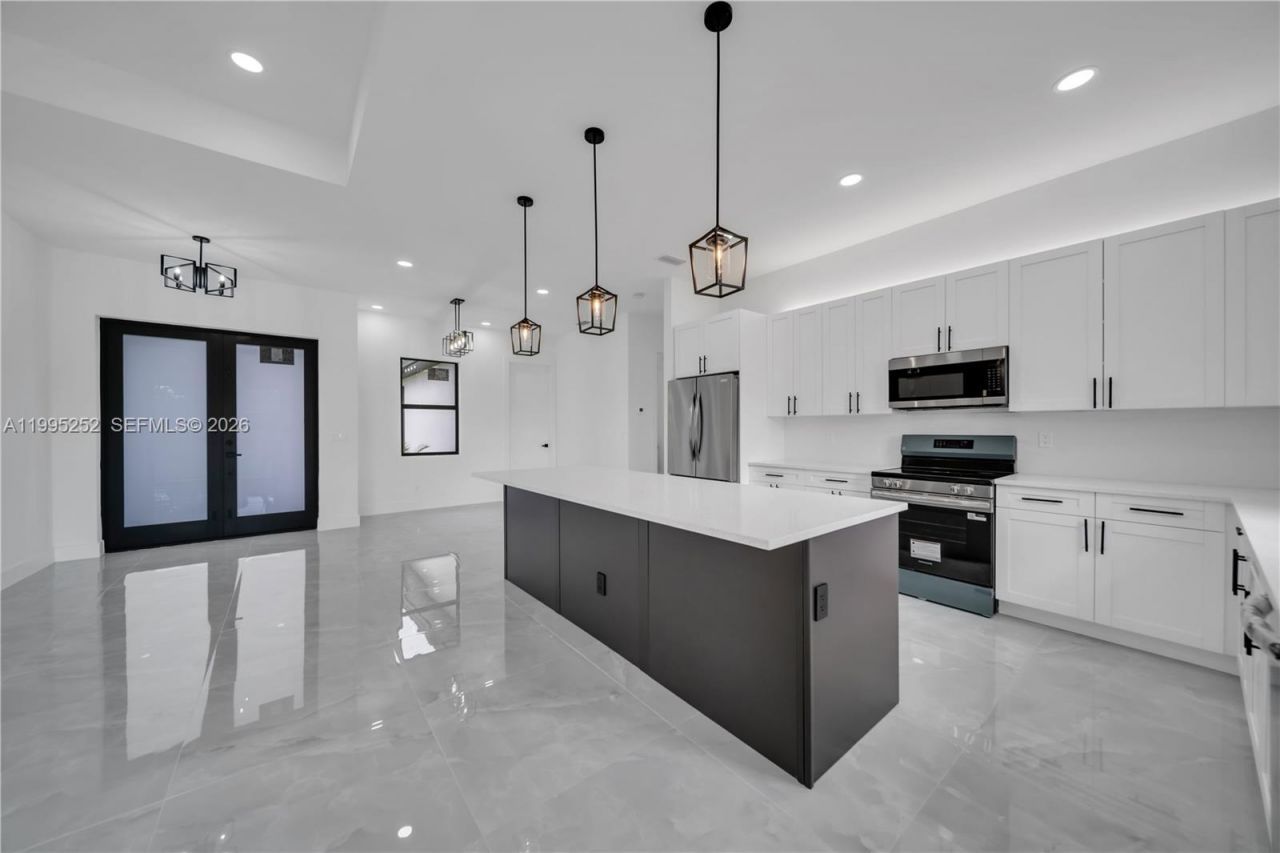 2720 Santa Barbara Blvd N, Cape Coral, FL 33993 Photo