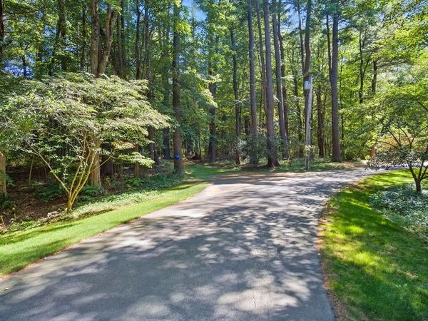 27 Pleasant St, West Newbury, MA 01985