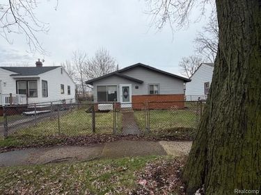 41 E Sheffield Avenue, Pontiac, MI 48340
