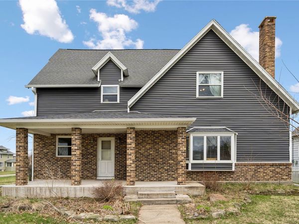 207 6th Street, Van Horne, IA 52346