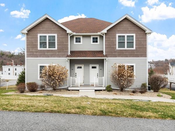 66 Oak St, Unit 66, Clinton, MA 01510