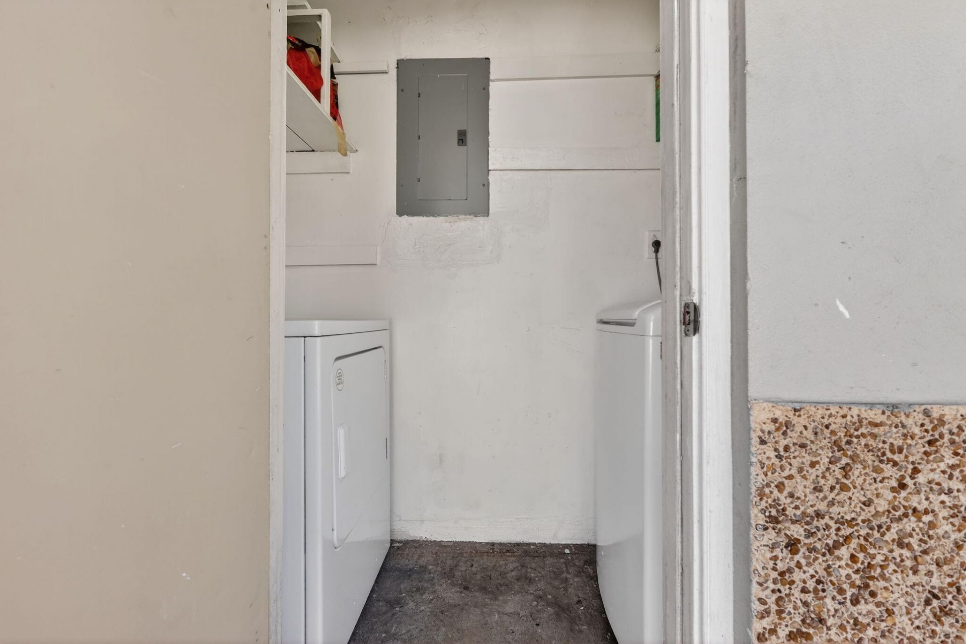 708 SW 7th Avenue, Hallandale Beach, FL 33009 Photo