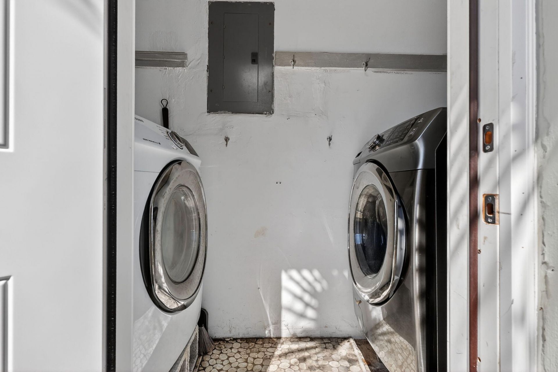 708 SW 7th Avenue, Hallandale Beach, FL 33009 Photo