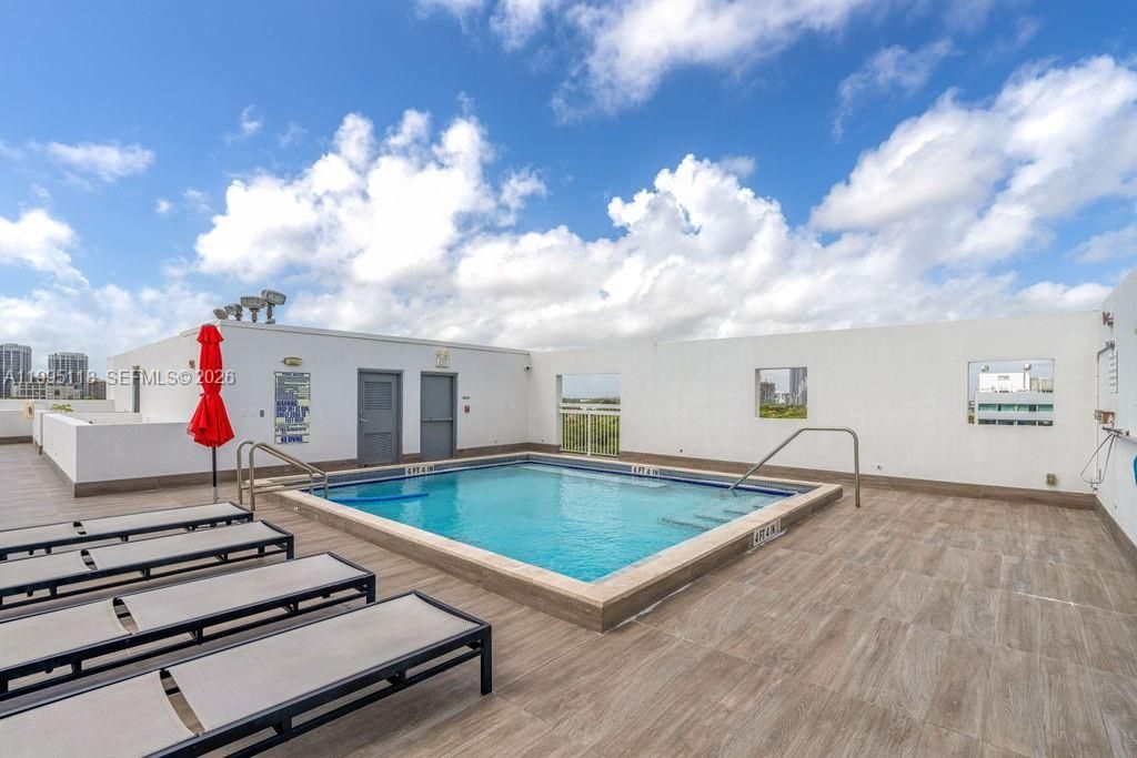 2740 SW 28th Ter , Unit 705, Miami, FL 33133 Photo