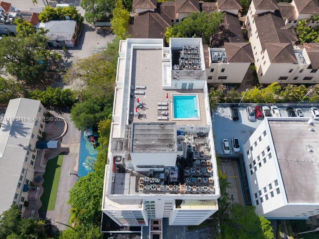 2740 SW 28th Ter, Unit 705, Miami, FL 33133 Photo