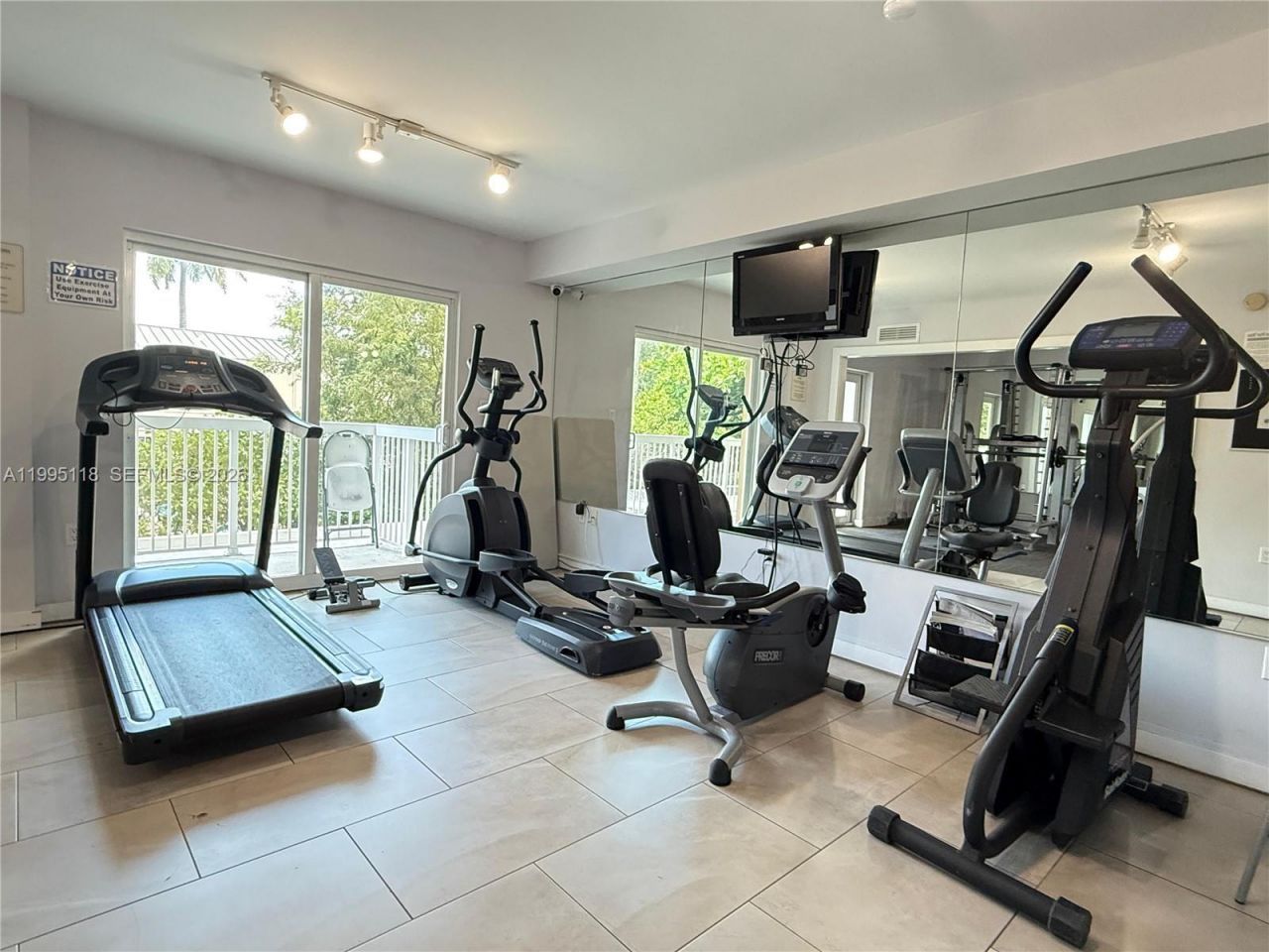 2740 SW 28th Ter, Unit 705, Miami, FL 33133 Photo