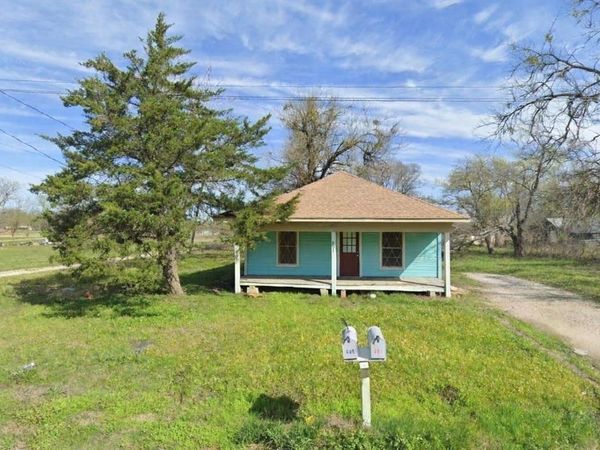 401 E Sanger Street, Celeste, TX 75423