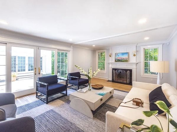 302 Grove St, Unit 302, Wellesley, MA 02482