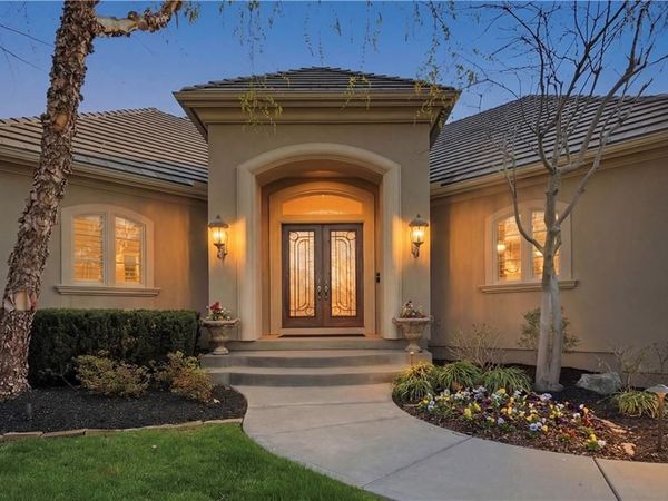 5275 W 150th Terrace, Leawood, KS 66224