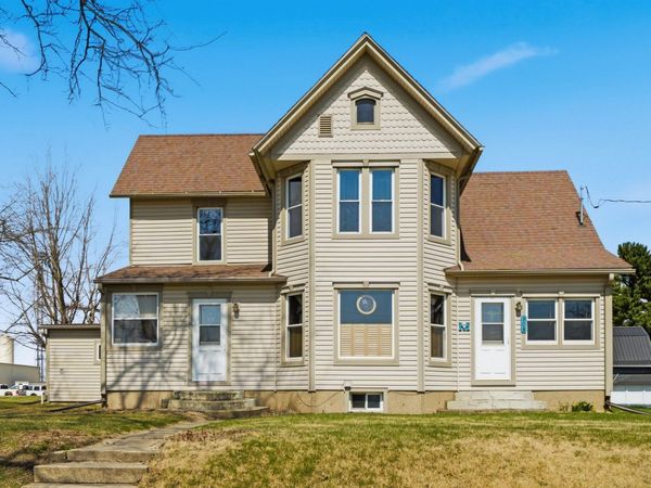 908 Switch Street, Elgin, IA 52141