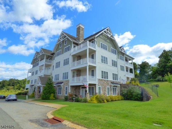 169 Tarrington Rd, Unit 305, Hardyston, NJ 07419