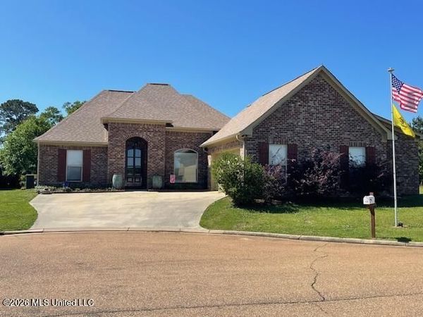 1018 Fairway Cove, McComb, MS 39648