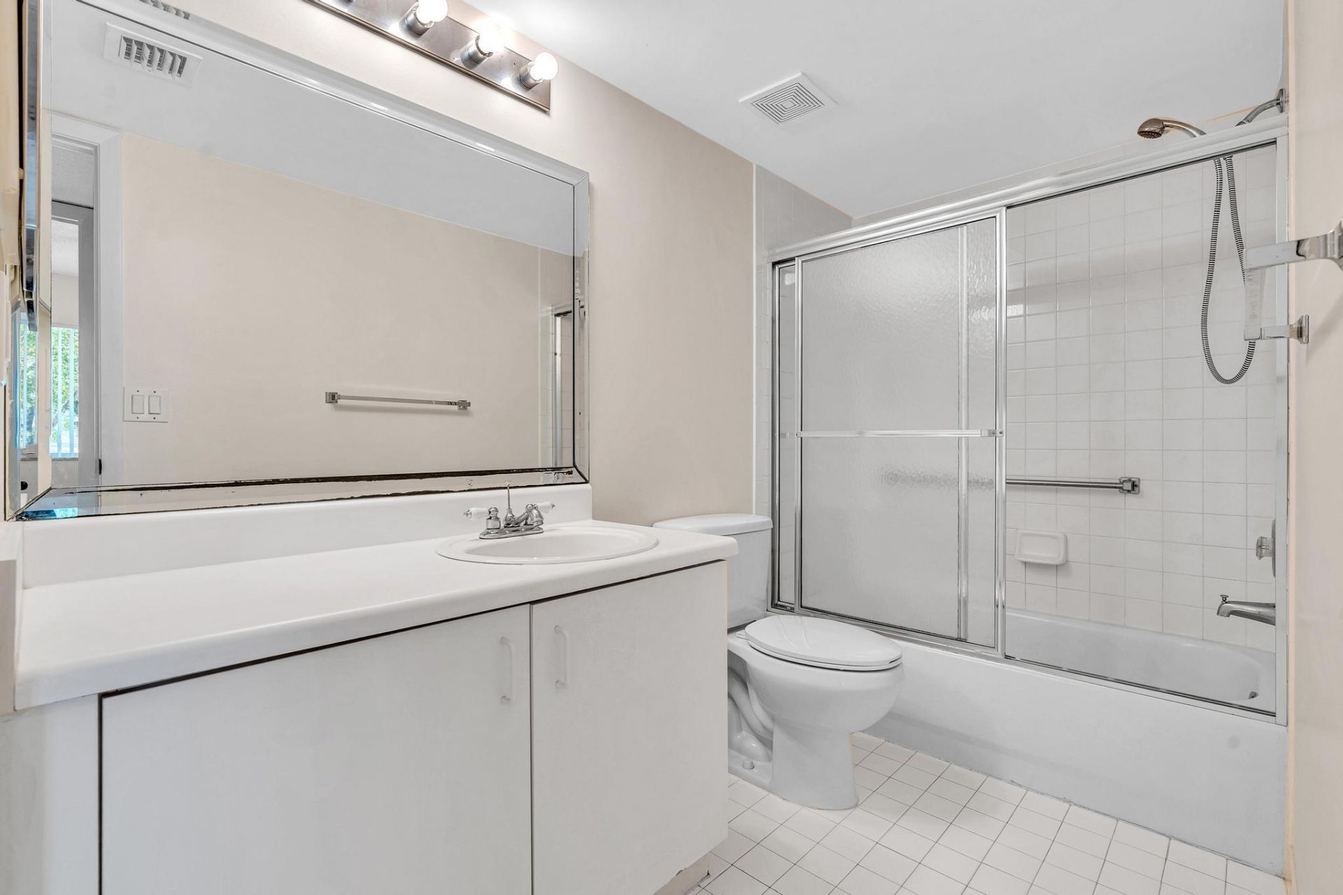 9537 Weldon Circle, Unit I213, Tamarac, FL 33321 Photo