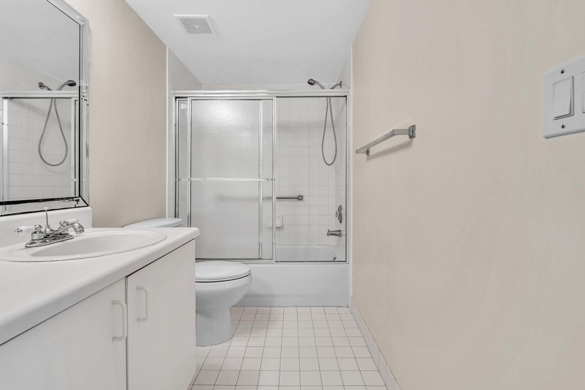 9537 Weldon Circle, Unit I213, Tamarac, FL 33321 Photo