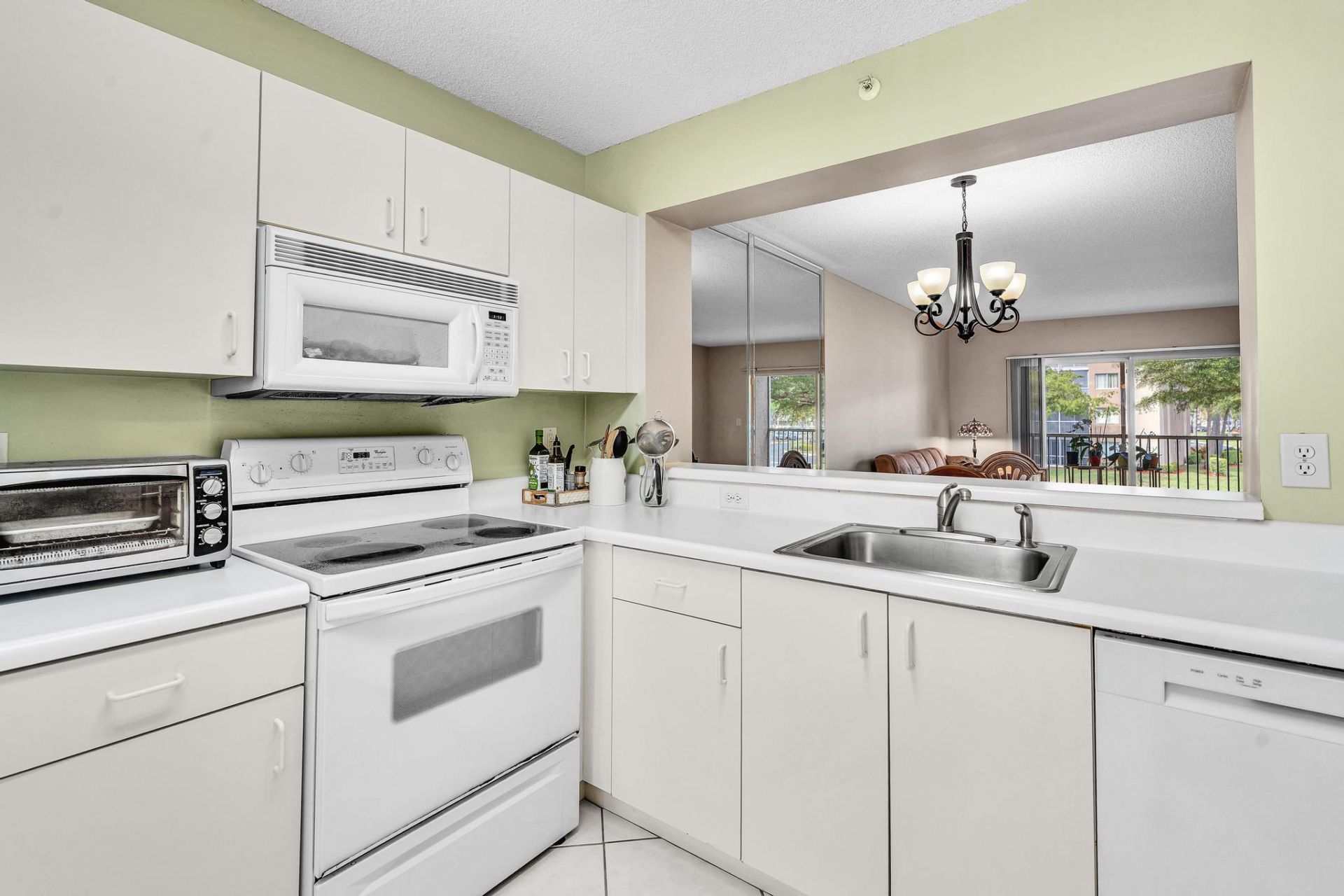 9537 Weldon Circle, Unit I213, Tamarac, FL 33321 Photo