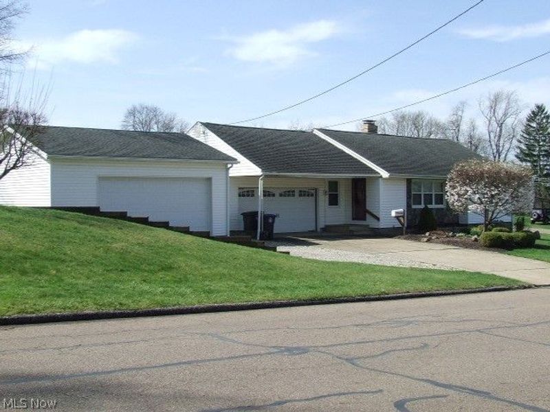 1366 Alphada Avenue, Akron, OH 44310 Photo 4