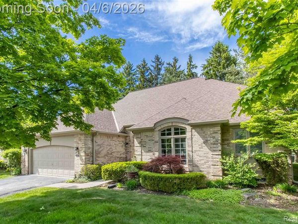 22170 ORCHARD Way, Beverly Hills Vlg, MI 48025