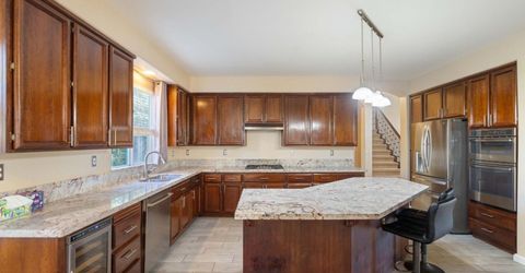 9331 Nestani Way, Elk Grove, CA 95758 Photo