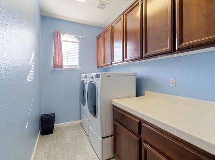 9331 Nestani Way, Elk Grove, CA 95758 Photo