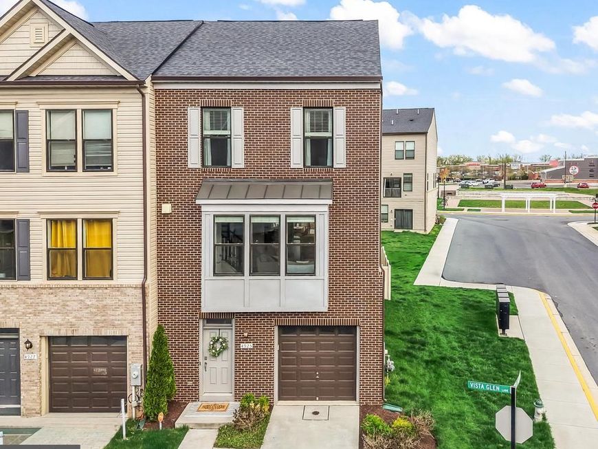 4925 Vista Glen Lane, Lanham, MD 20706 Main Photo