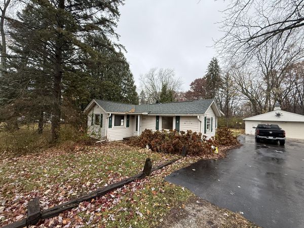 26738 Long Lake Rd, Norway, WI 53185