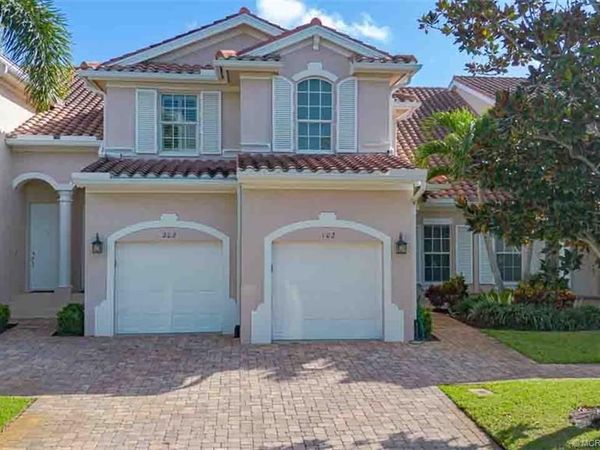 2371 SW Carriage Hill Terrace, Unit 202, Palm City, FL 34990