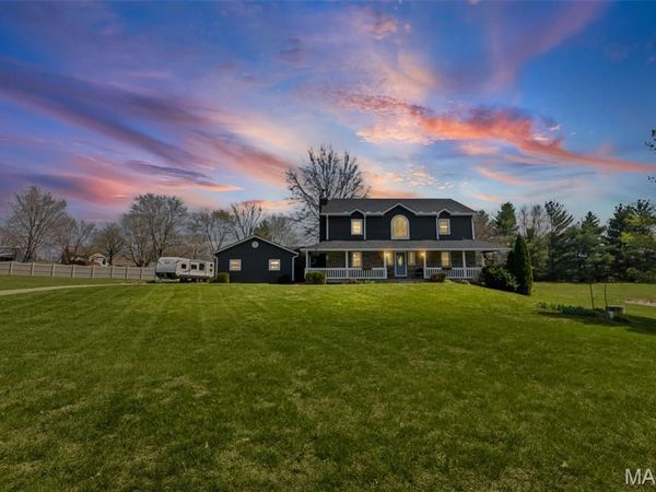 24 Bernhardt Road, Lebanon, IL 62254