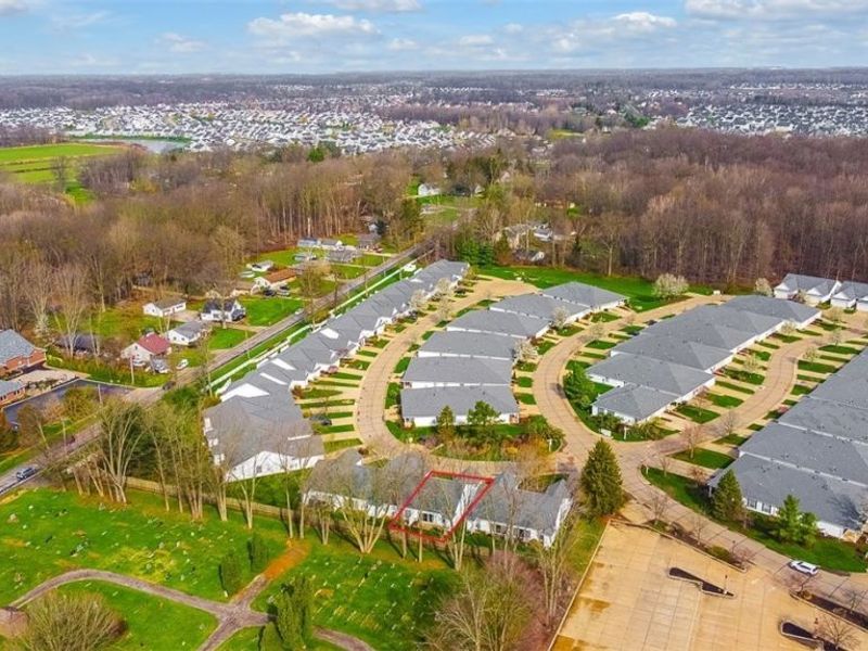 6960 Cottage Circle, North Ridgeville, OH 44039 Photo 22