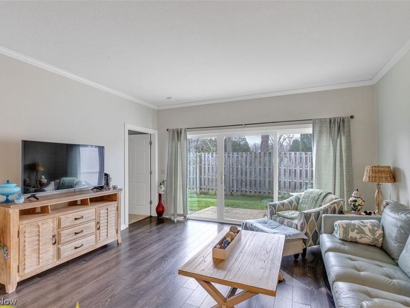 6960 Cottage Circle, North Ridgeville, OH 44039 Photo 3