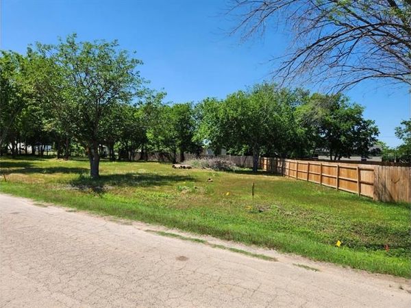 4251 Thousand Oaks Drive, Unit A, Argyle, TX 76226