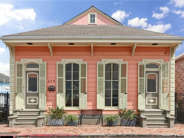 619 MONTEGUT Street, New Orleans, LA 70117