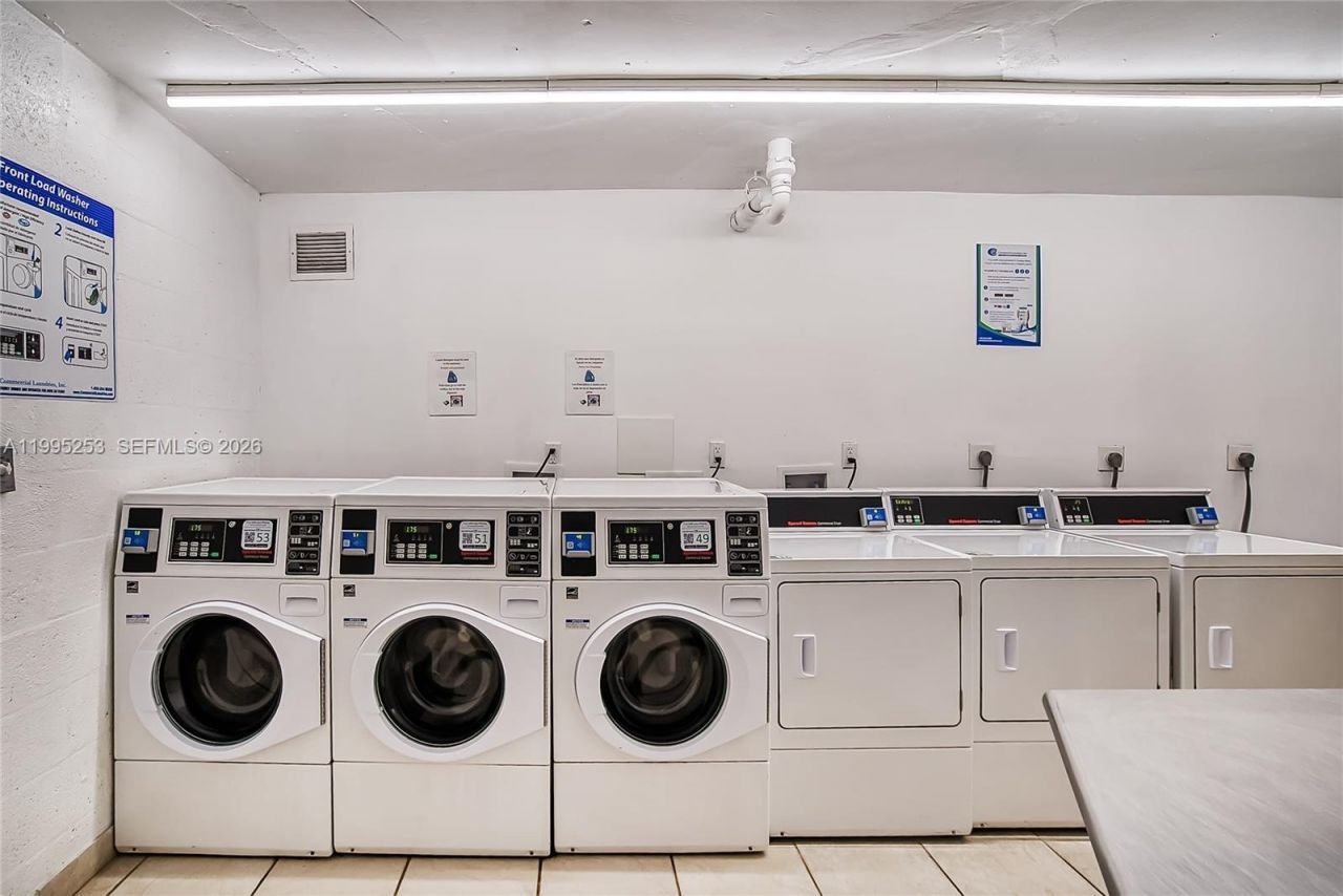 800 Parkview Dr, Unit 901, Hallandale Beach, FL 33009 Photo