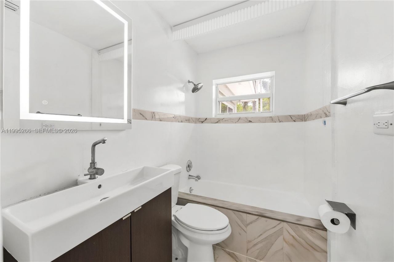 1435 Johnson St, Hollywood, FL 33020 Photo