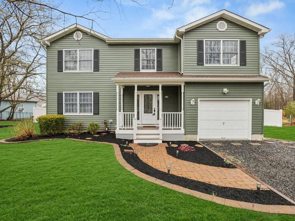 410 KENTUCKY TRAIL , BROWNS MILLS, NJ 08015