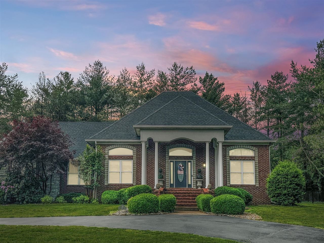 11 Whispering Pine Lane, Scottsville, KY 42164 Main Photo