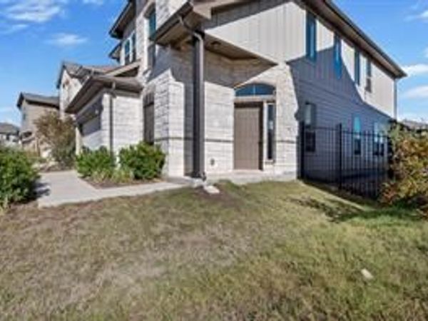 213 Mayney LN, Leander, TX 78641