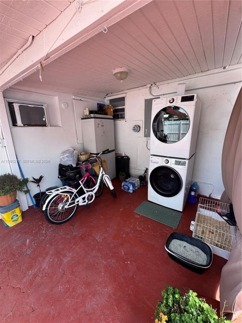 10245 SW 37th Ter , Unit B, Miami, FL 33165 Photo