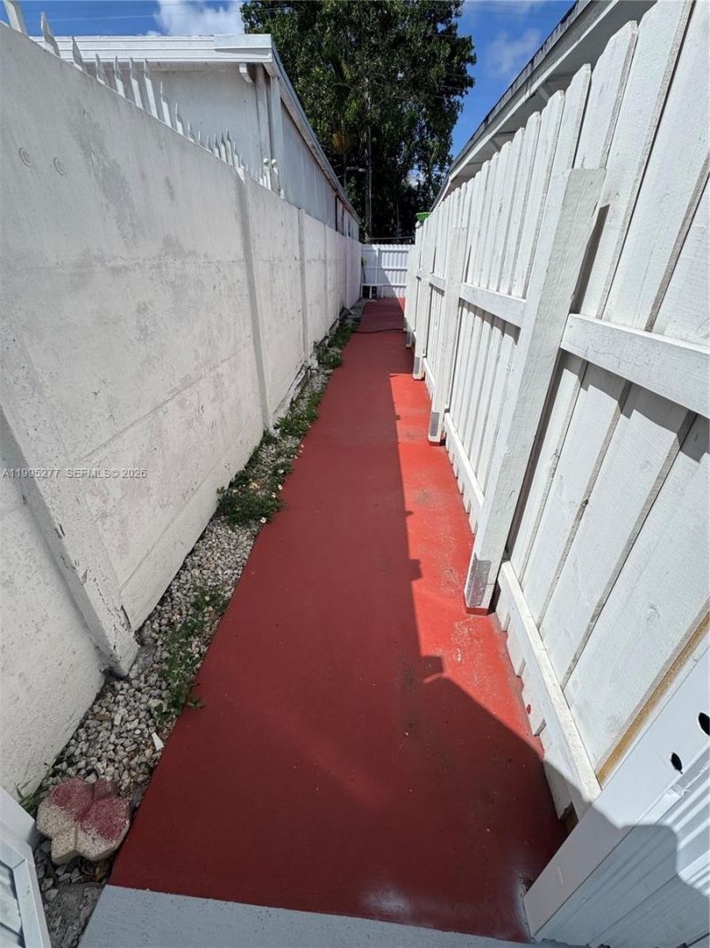 10245 SW 37th Ter , Unit B, Miami, FL 33165 Photo