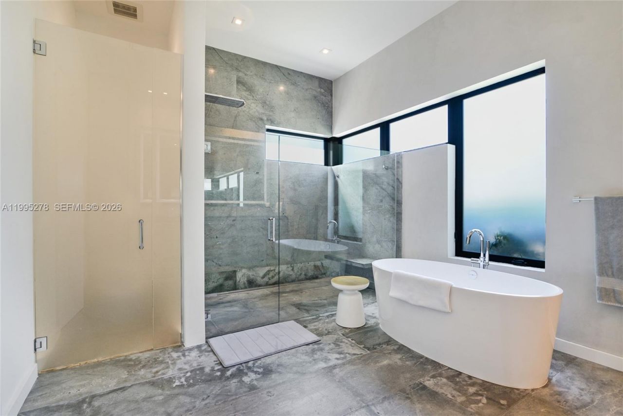 7210 S Prestwick Pl , Unit 1, Miami Lakes, FL 33014 Photo