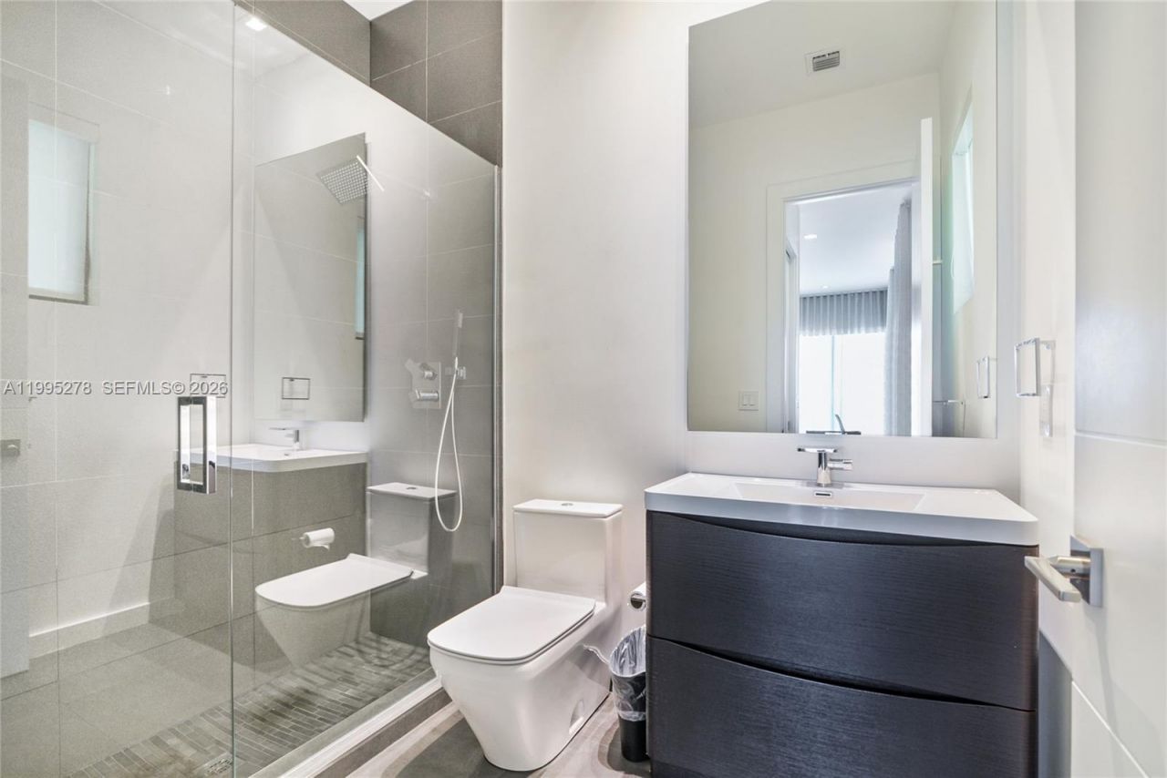 7210 S Prestwick Pl , Unit 1, Miami Lakes, FL 33014 Photo